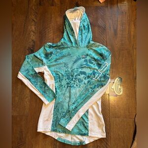 NWT Women’s DSG Aqua Fishing Wave Shirt Size XS